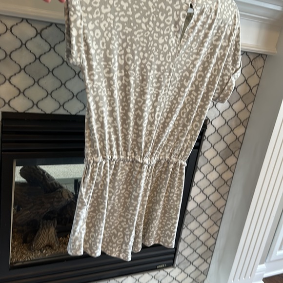 Shorts Romper Women’s large, grey and white drawstring - Picture 6 of 7